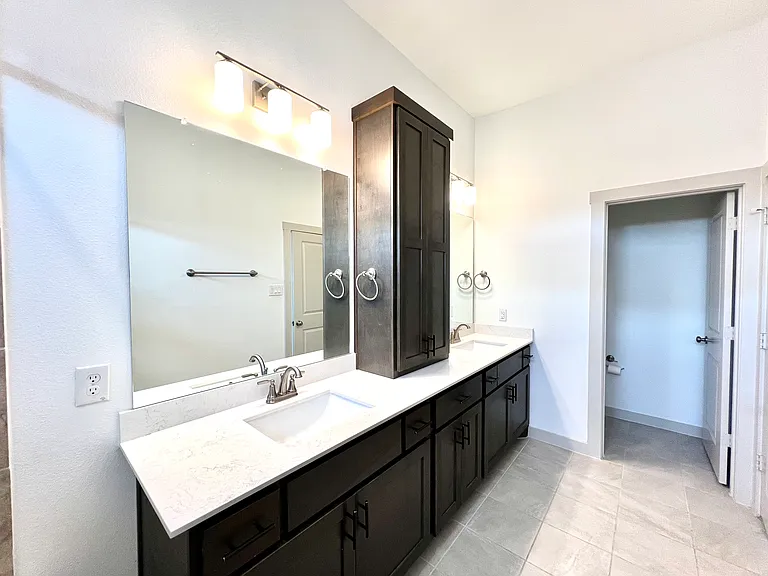 1755 Montgomery Dr — Photo 21