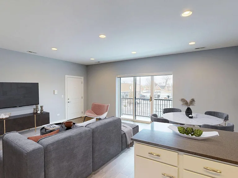 3638-44 N Harlem Ave — Photo 5