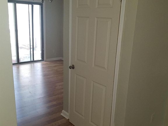 4th image of 4272 Lake Ridge Dr