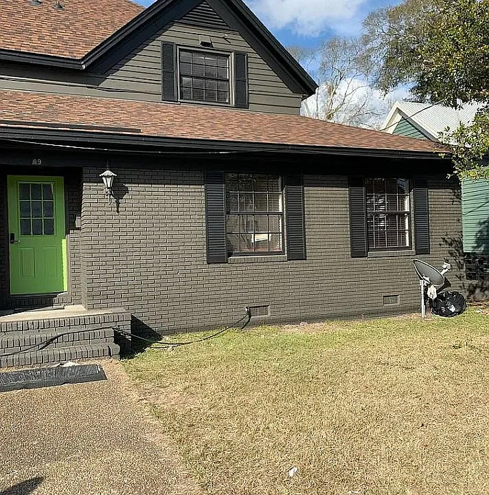 19 W Grady St #7
