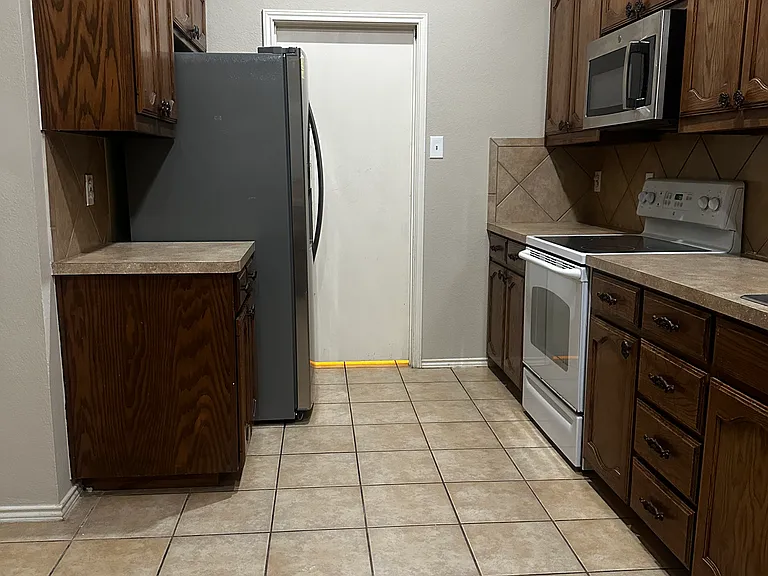 900 Poncho Ln — Photo 14