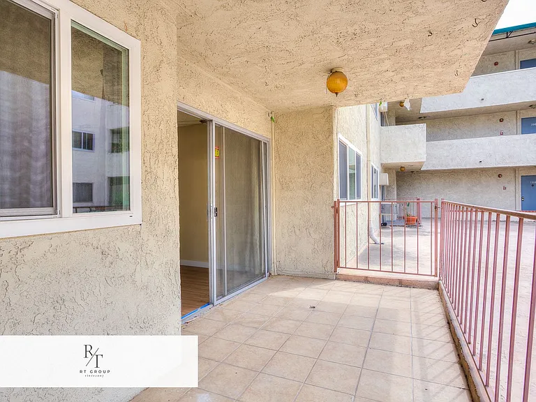 125 S Sierra Madre Blvd #104 — Photo 28