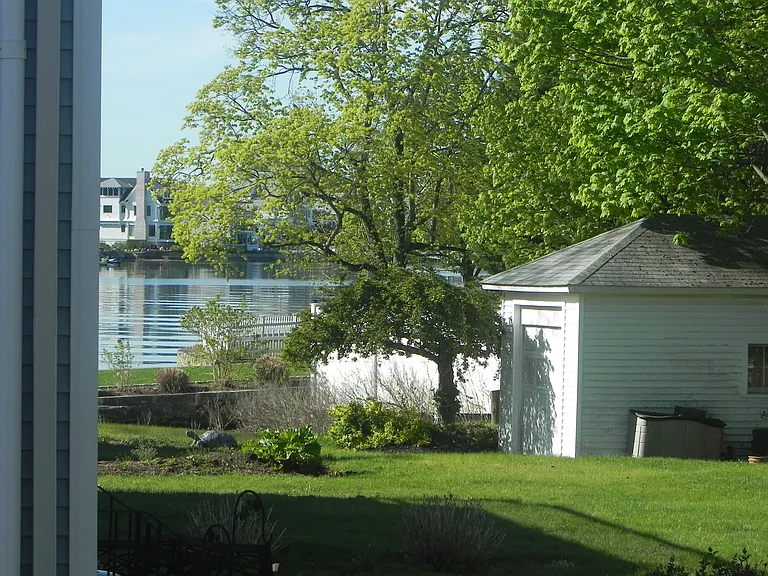 10 Hawkins Ave — Photo 14