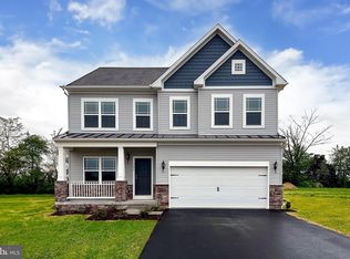1597 Falcon Ln, Chambersburg, PA