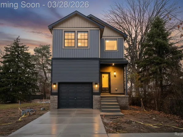 8475 Stout Ave, Warren, MI 48093