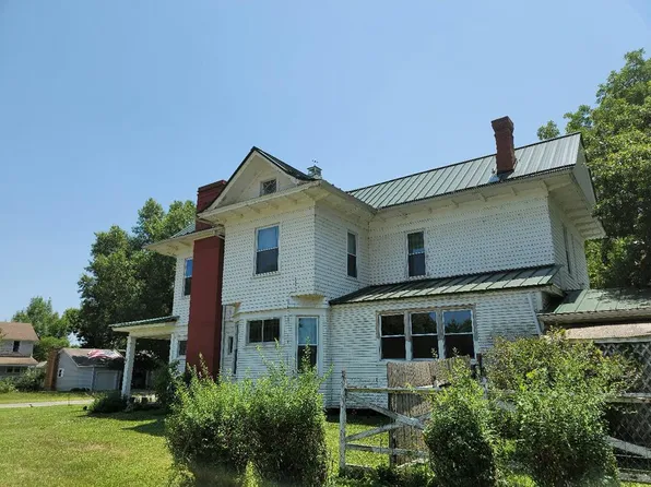 225 N Grant St, Erie, KS 66733