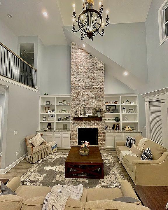 2nd image of 2019 Country Brook Ln