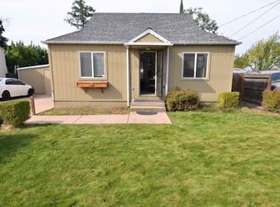 744 W McAndrews Rd, Medford, OR 97501