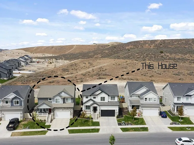 1638 W Quailhill Rd — Photo 3