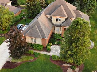 10126 Whitmore Bay Dr, Whitmore Lake, MI 48189