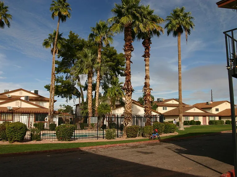 860 E Brown Rd #7 — Photo 27