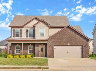 1561 Kestrel Dr, Clarksville, TN 37040