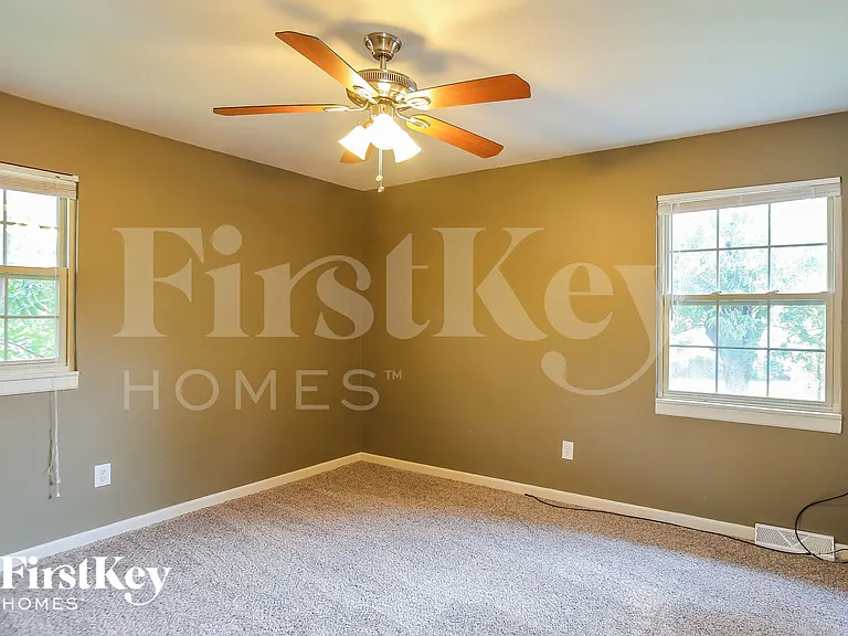 16005 E Cogan Ln — Photo 9