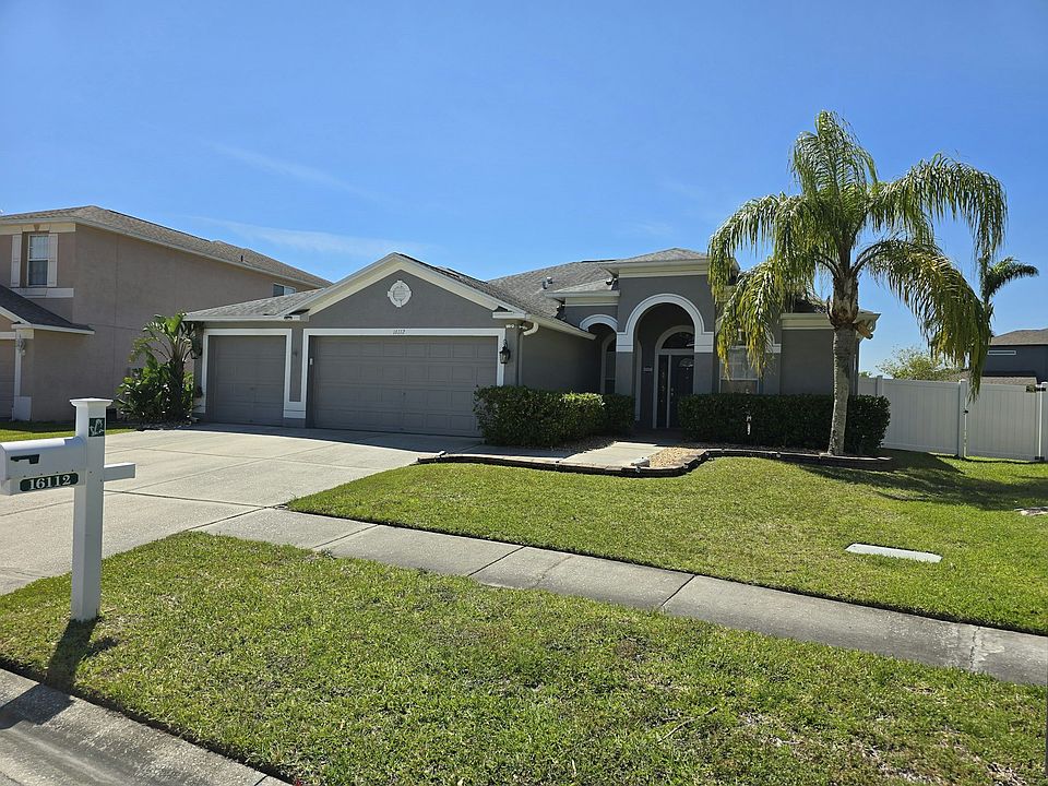 Exterior Front Right