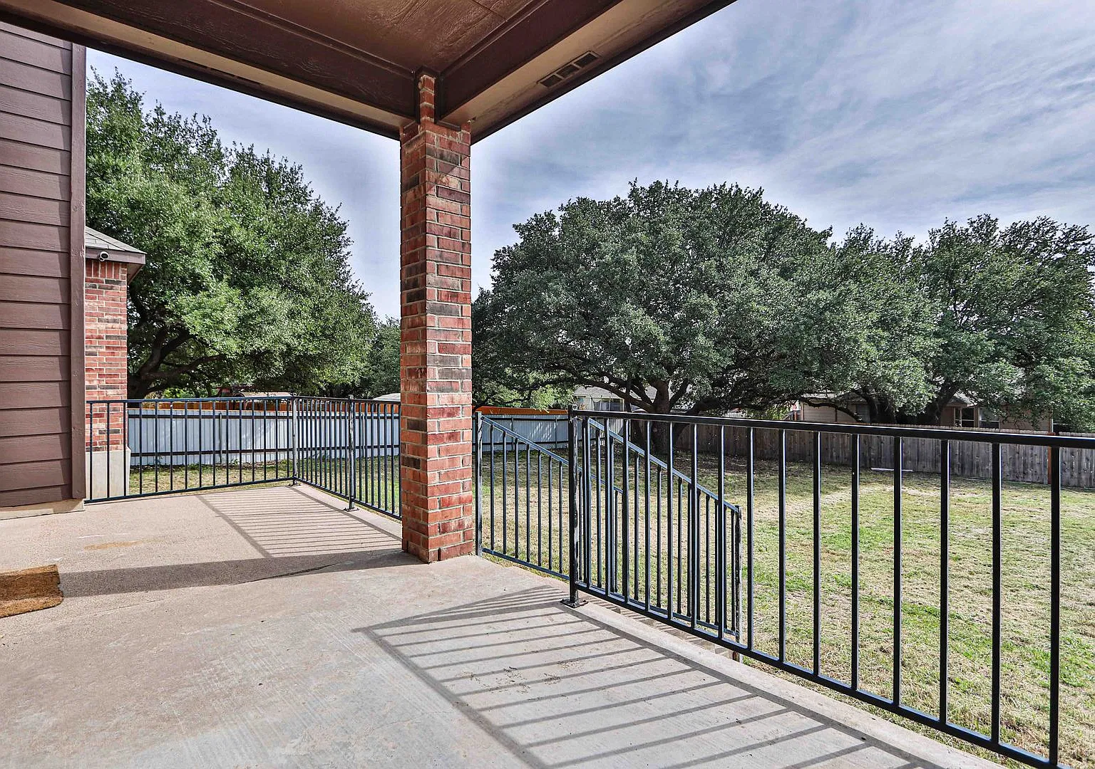 Home is calling Energy Efficient 4 Bed 2.5 Bath Close to Fort Hood — Photo 2