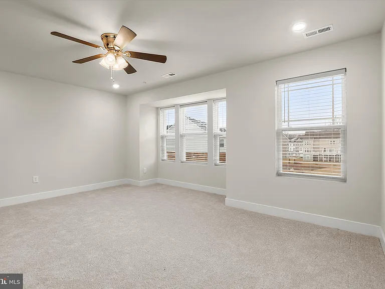 304 Sweetbay Rd — Photo 24