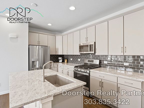 Main Level - Kitchen