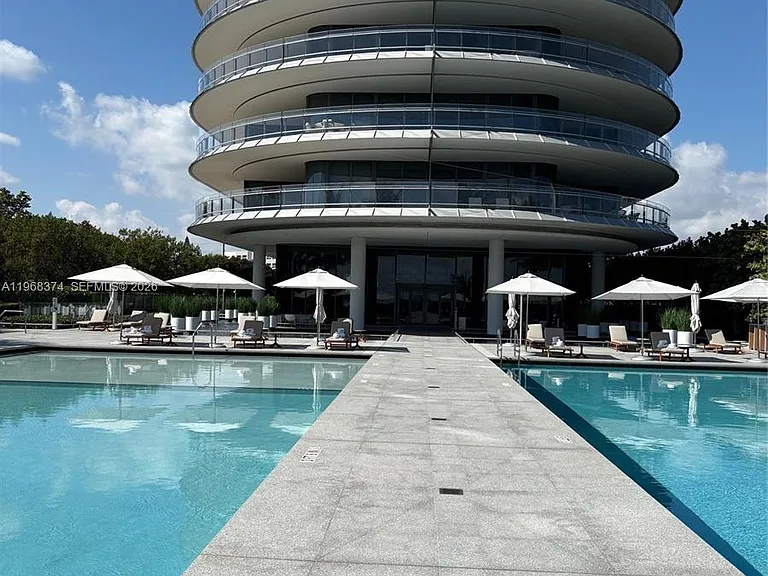 8701 Collins Ave #803 — Photo 29