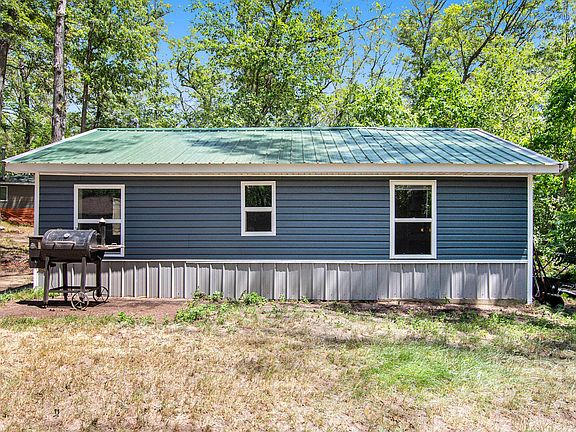 3rd image of 3892 Underwood Dr