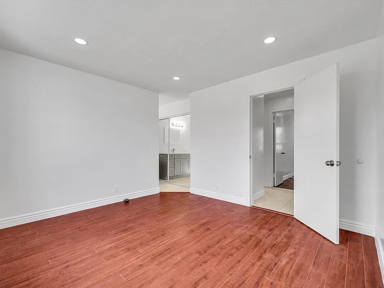 8801 Mays Ave — Photo 16