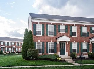 748 Hyde Dr, O'Fallon, MO 63366