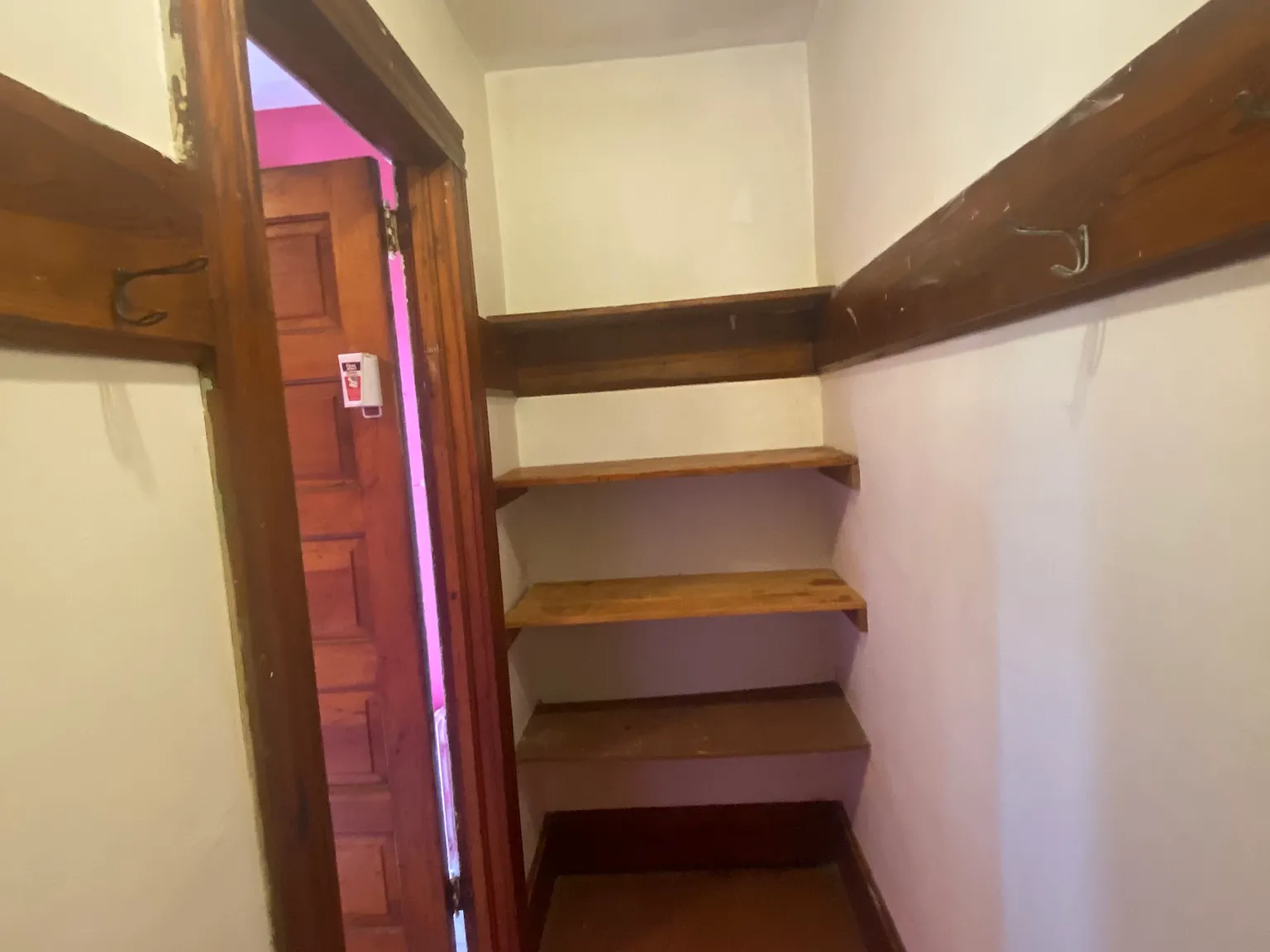 2 bed, 1200 sqft, $850 — Photo 2