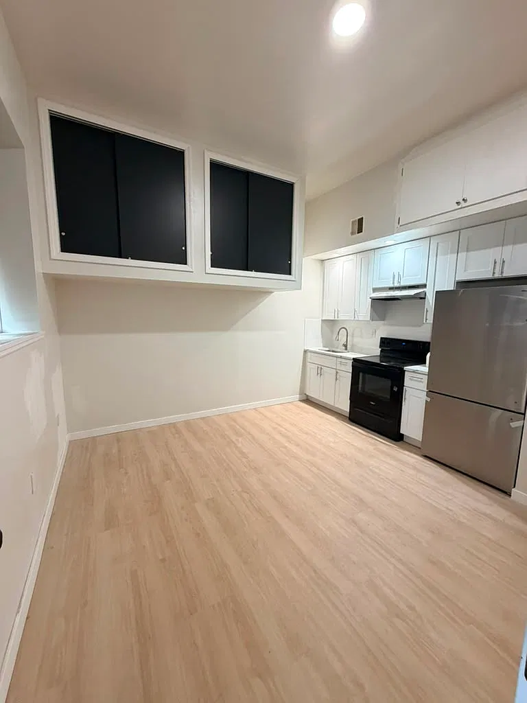 Studio, $1,300 — Photo 2