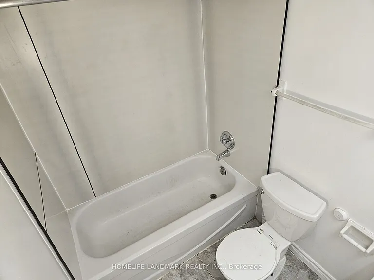 2460 Eglinton Ave E #901 — Photo 8