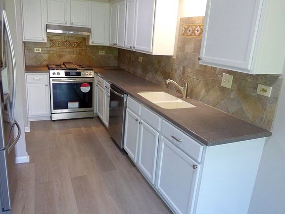 5th image of 652 E Whispering Oaks Ct