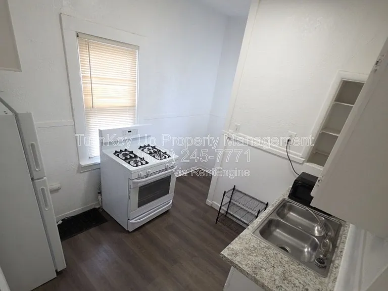 6540 Avalon Ave — Photo 10