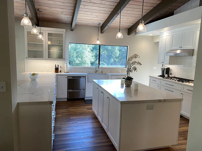 121 Degas Rd — Photo 9