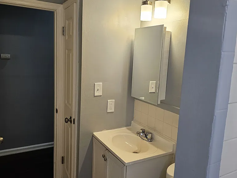 1518 Salisbury St #1 — Photo 5
