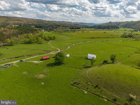 83 Hill Country Rd, Marlinton, WV 24954