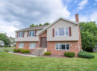 28 Rosewood Ln, Berlin, CT 06037