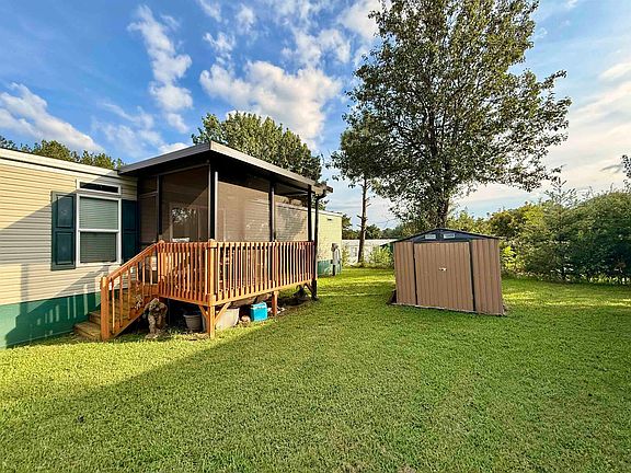 3rd image of 220 Wedge Way