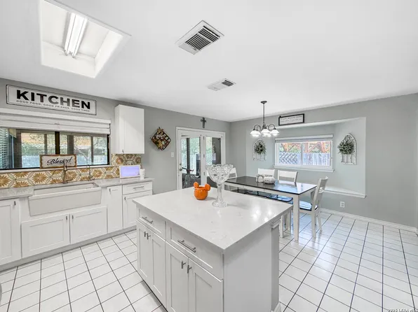 7254 AUTUMN PARK, San Antonio, TX 78249