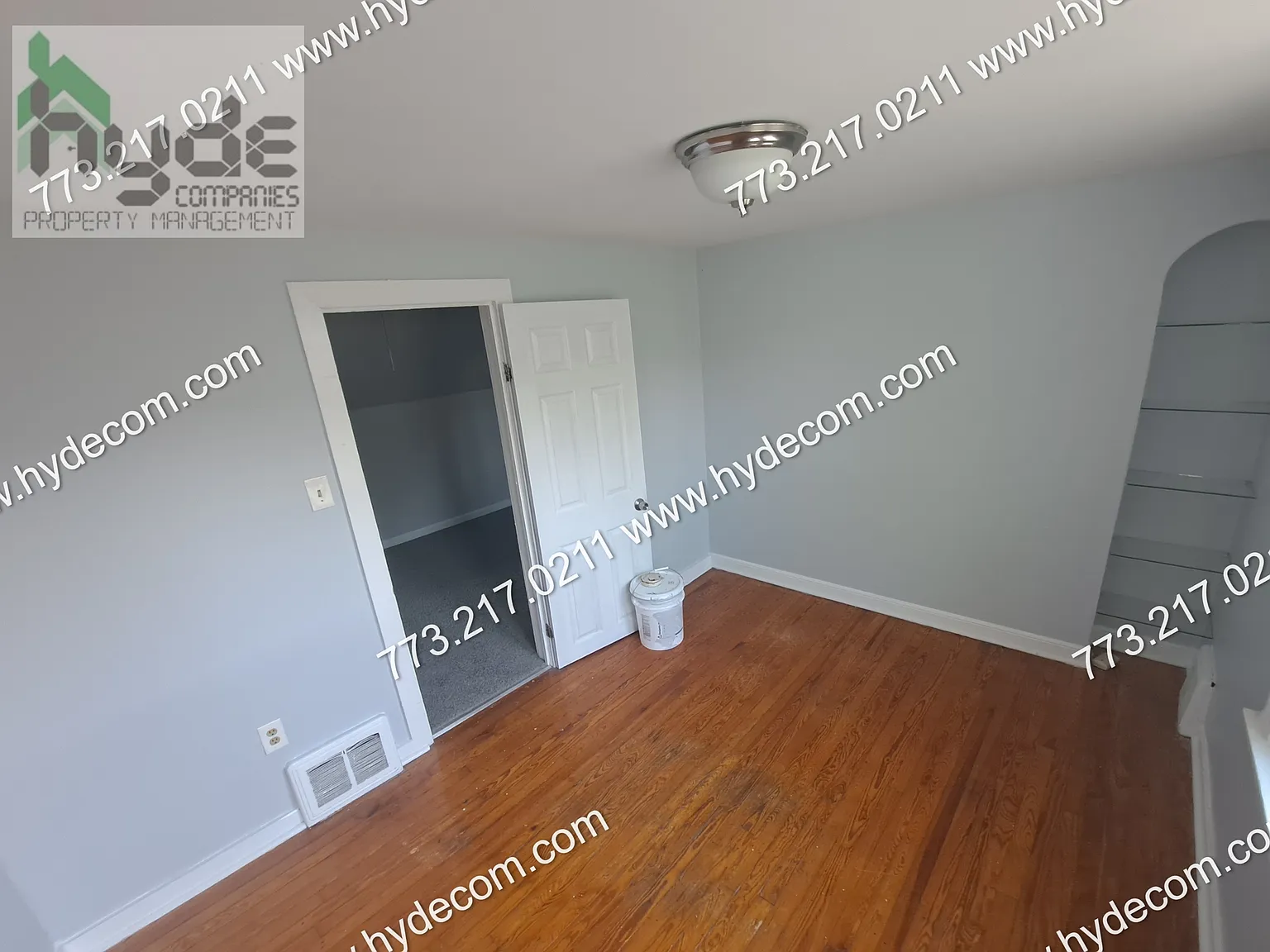 10017 South La Salle Street - 1 — Photo 2