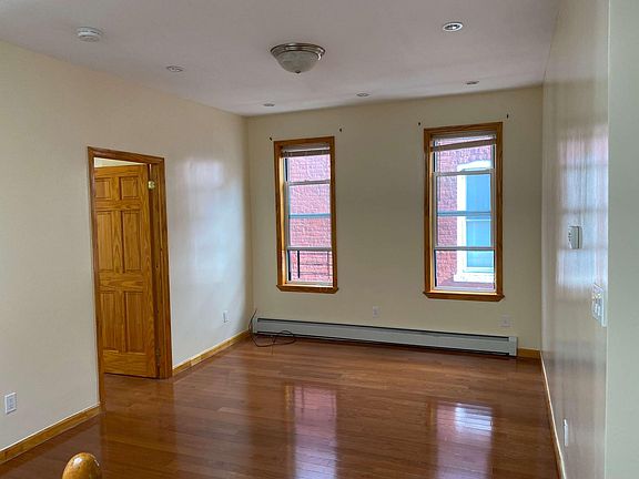 3rd image of 2270 E 22nd St #2F