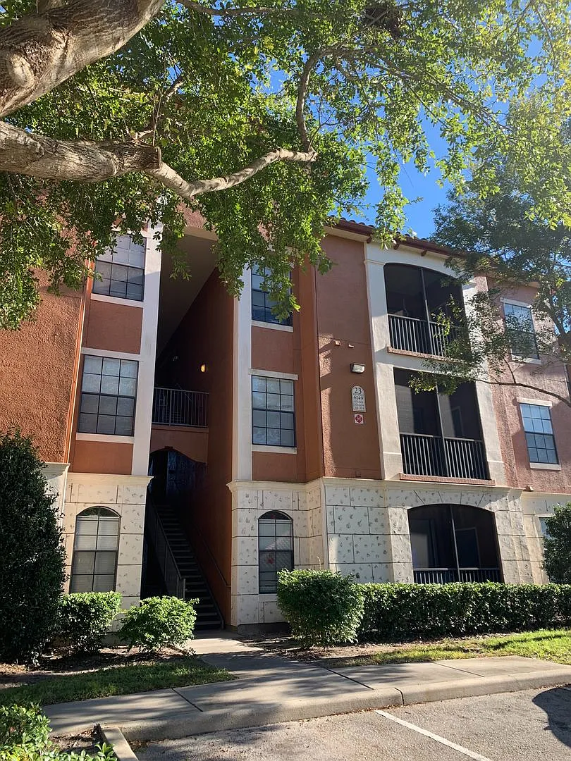 Private, updated, 2/2, 3rd-floor condo, with a water view! — Photo 1