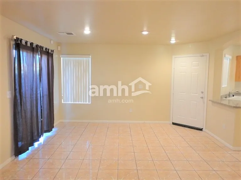 9952 Tittleton Ave — Photo 6
