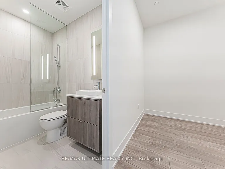 858 Dupont St #Penthouse 16 — Photo 14