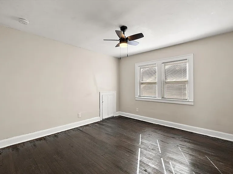 5741 Lakewood St — Photo 38