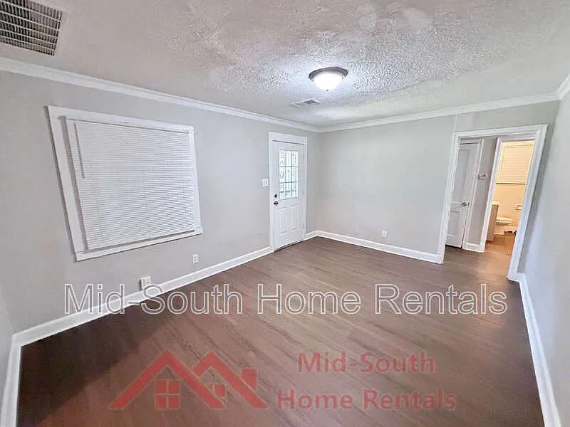5 bed, 2.0 bath, 1740 sqft, $1,495 — Photo 3