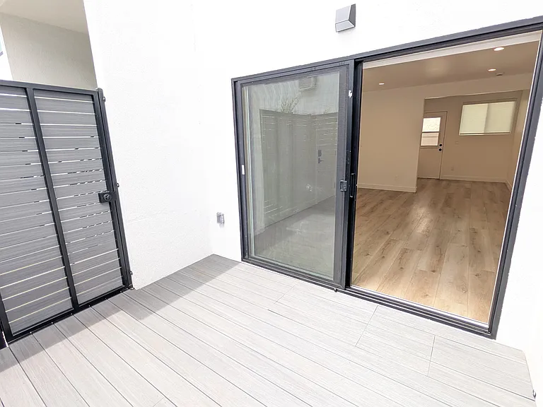 Private Deck