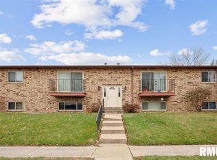 310 30th Avenue Ct APT 7, Moline, IL 61265