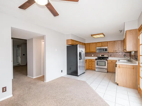 1628 Old Glory Rd, Lincoln, NE 68521