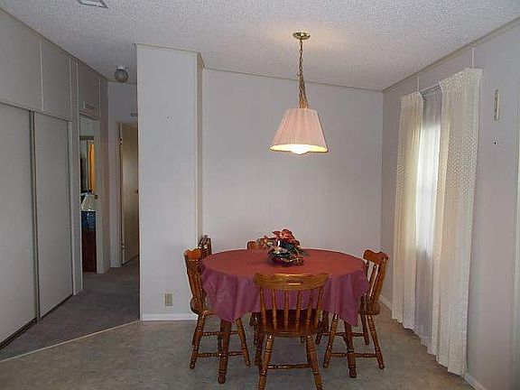 4th image of 2121 Hollowridge Dr