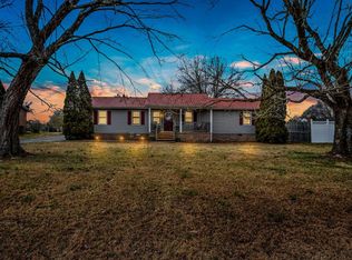 281 Parkway Rd, Tullahoma, TN 37388