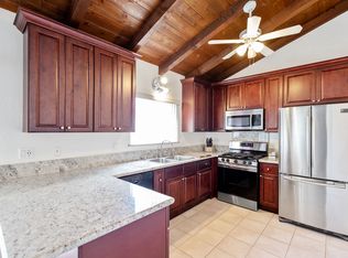 *Limited Move In Special- $750 Off First Month's Rent For Lease Starting In May!* Highly Upgraded..., Huntington Beach, CA 92648