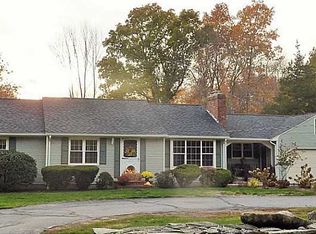 6 Blueberry Ln, Johnston, RI 02919